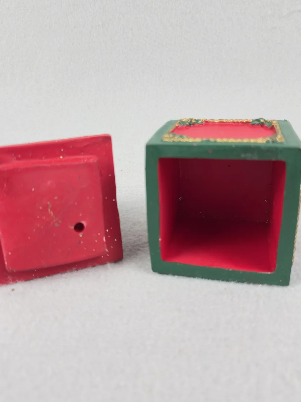 Vintage Hand Painted Santa Claus Resin Christmas Trinket Box Happy Holidays